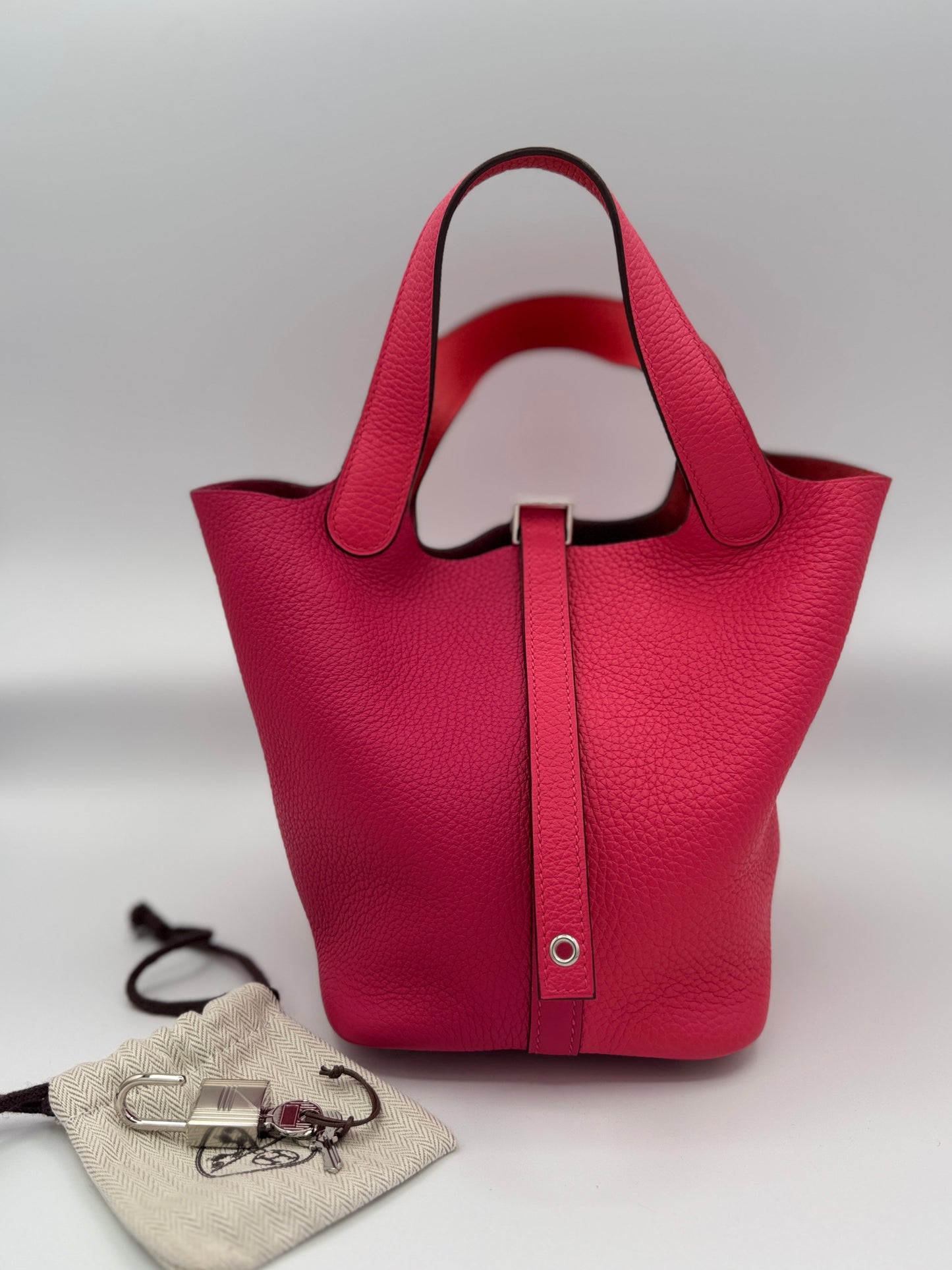 hermes picotin casaque 18 clémence taurillon rose extreme rose Mexico